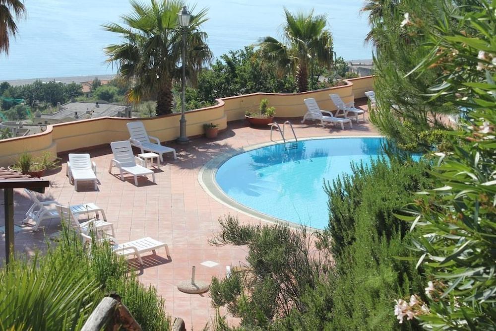 Hotel Residenza Del Golfo Прая а Маре Екстериор снимка