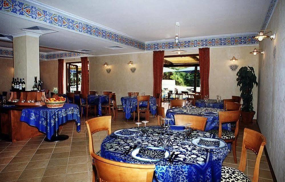 Hotel Residenza Del Golfo Прая а Маре Екстериор снимка