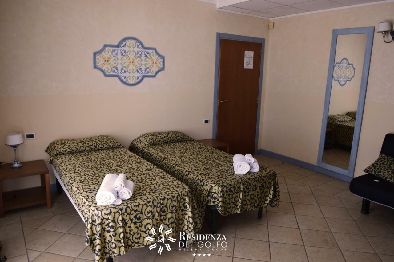 Hotel Residenza Del Golfo Прая а Маре Екстериор снимка