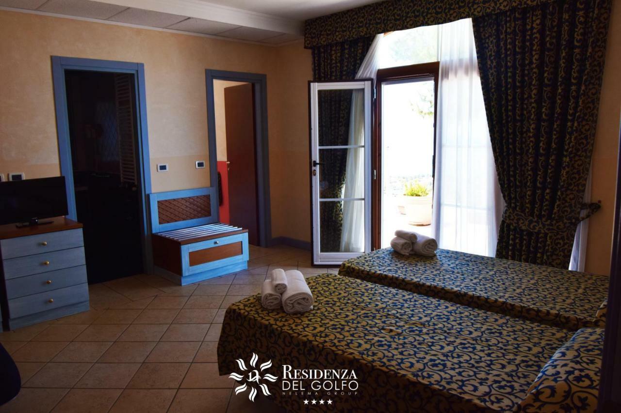 Hotel Residenza Del Golfo Прая а Маре Екстериор снимка